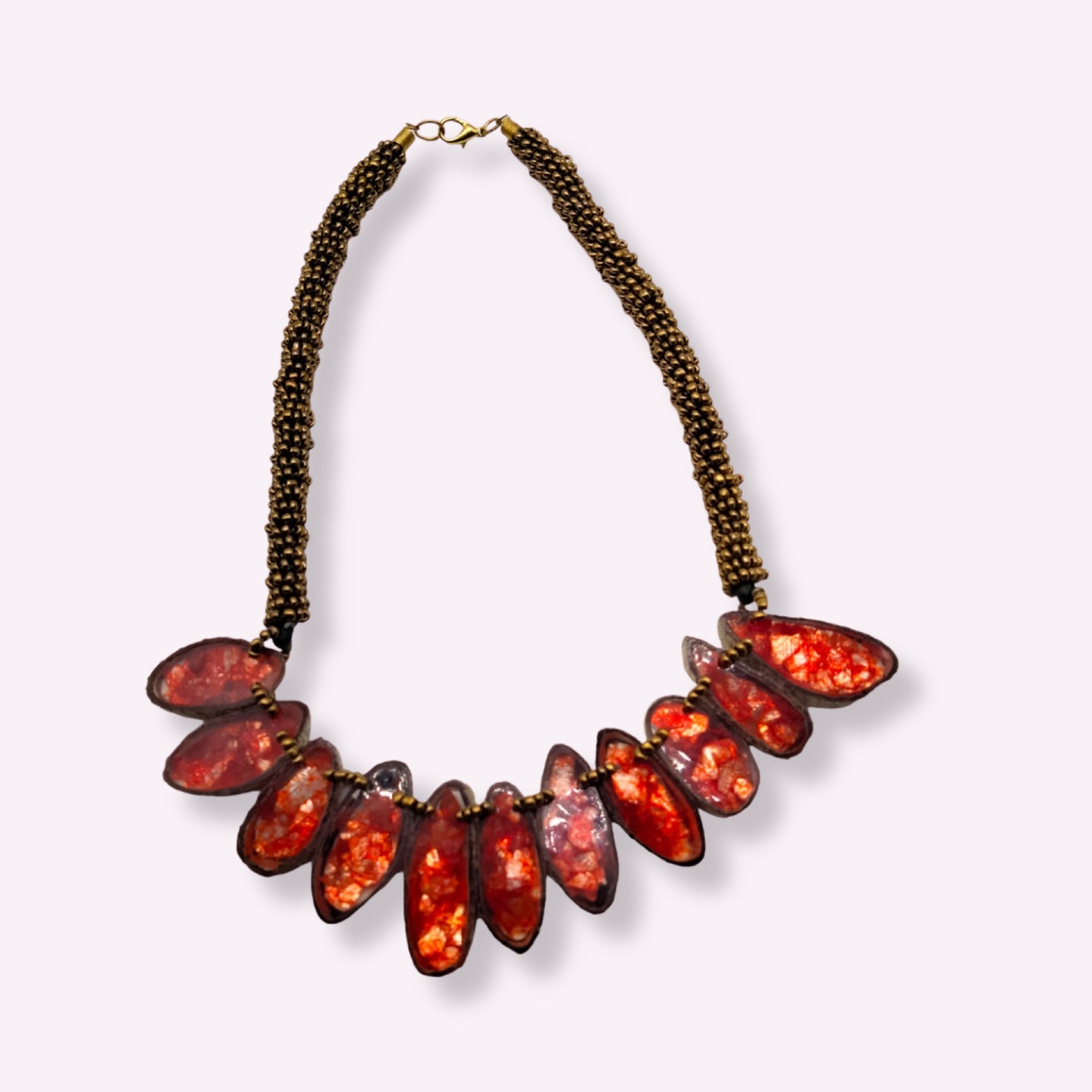 Collier Artisanal "Bronze et coeur de Résine"