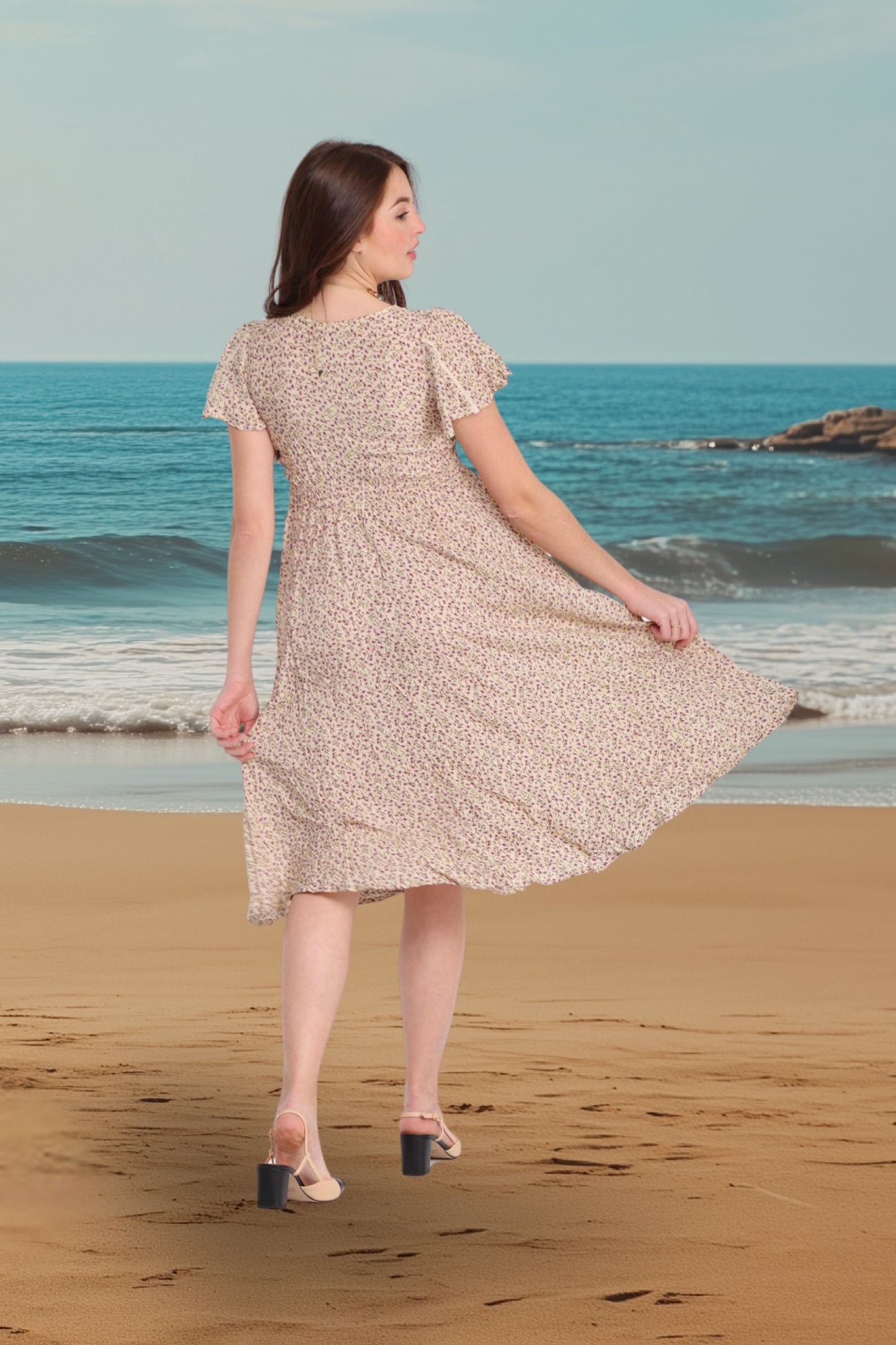 Robe Mi-Longue Fleurie Beige - Coupe Empire et Manches Volantées