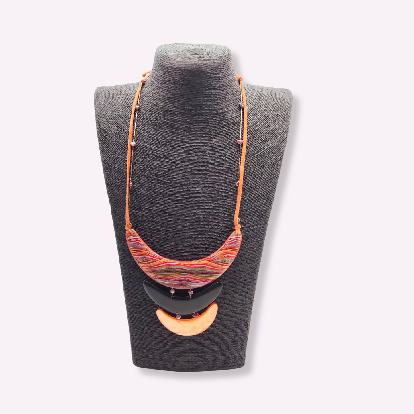 Collier Plastron Demi-Lune Triple Rang - Style Bohème Chic & Maximaliste