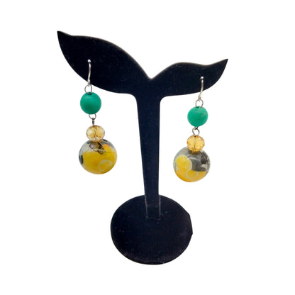 Boucles d'Oreilles Artisanales Bois peint - Trio de Perles Jaune et vert Yandra collection
