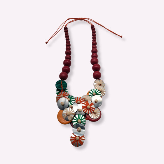 Collier Plastron Artisanal "Mosaïque Bohème" – Médaillons Brodés et Perles Terracotta