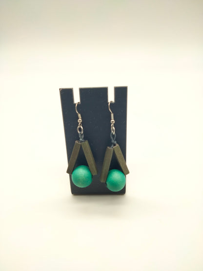 Boucles d’oreilles triangle pendantes fait main