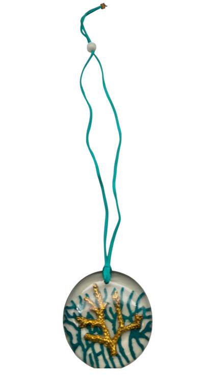 Sautoir "Corallium" – Pendentif Artistique Corail & Or
