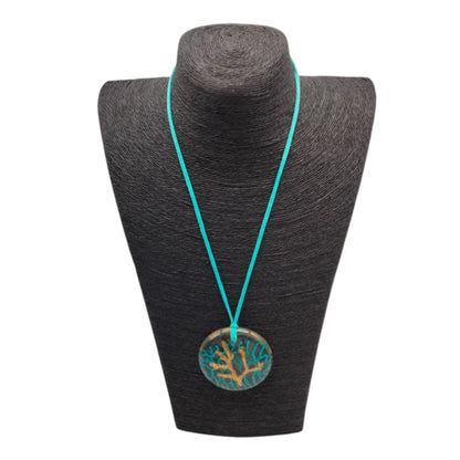 Sautoir "Corallium" – Pendentif Artistique Corail & Or